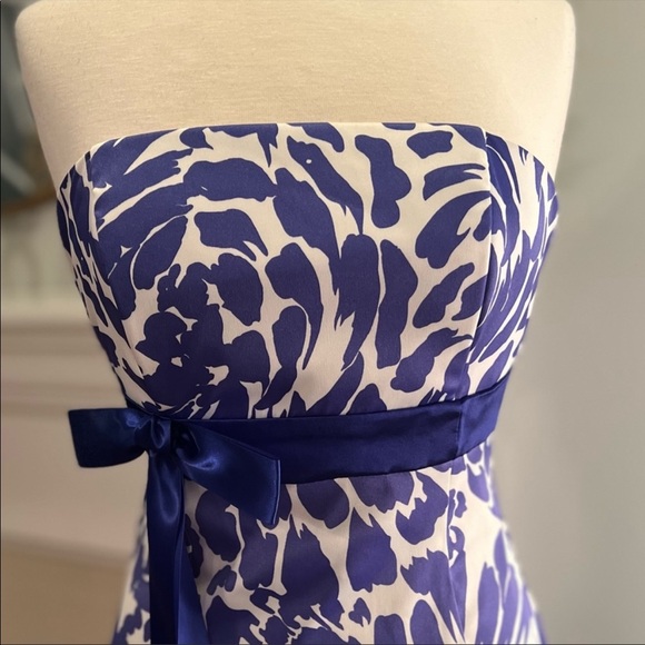 Jessica McClintock Bustier Stretch Satin Dress - Picture 5 of 8